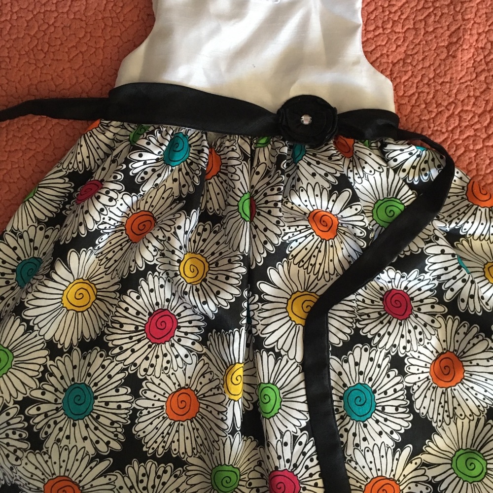 Clothes - Picture 7 of 8